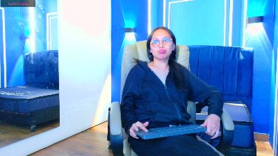 katalina07 live cam on Cam4
