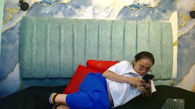 katalina07 live cam on Cam4