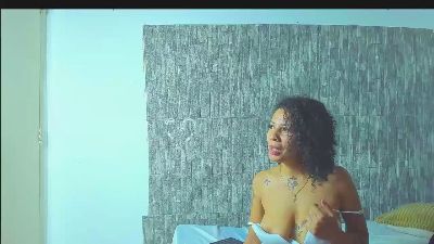 katerine_bella live cam on Cam4