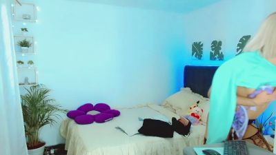kathleencamille live cam on Cam4