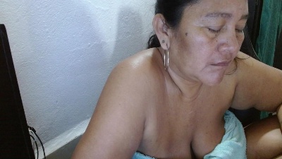 katia_mature live cam on Cam4