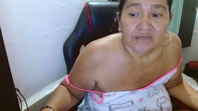 katia_mature live cam on Cam4