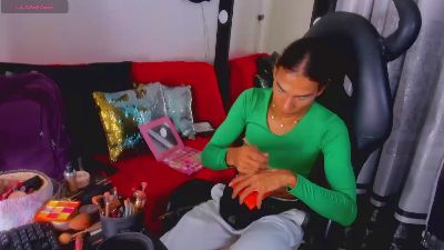 katiee1 live cam on Cam4