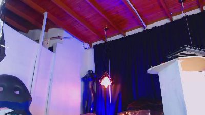 katiee1 live cam on Cam4