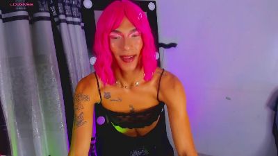 katiee1 live cam on Cam4