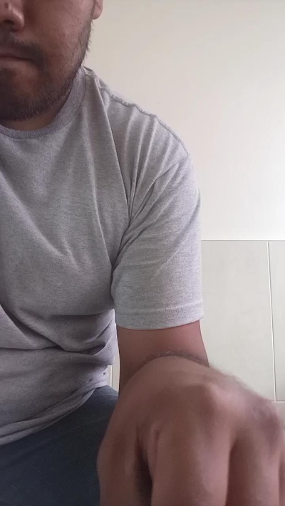 kazz5 live cam on Cam4