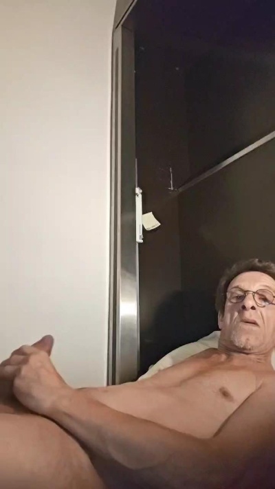 keane641 live cam on Cam4