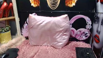 kelly329 live cam on Cam4