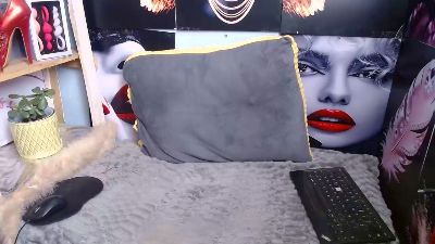 kelly329 live cam on Cam4