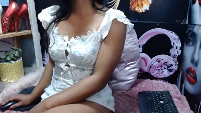 kelly329 live cam on Cam4