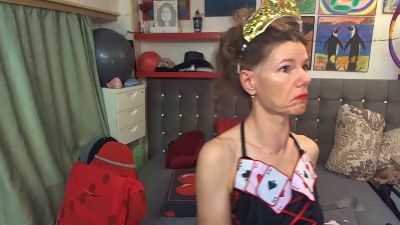 kellynumber8 live cam on Cam4