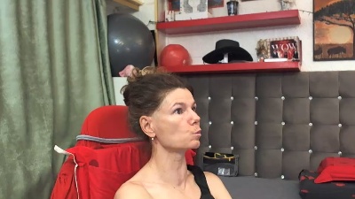 kellynumber8 live cam on Cam4