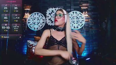 kenia_valenn live cam on Cam4