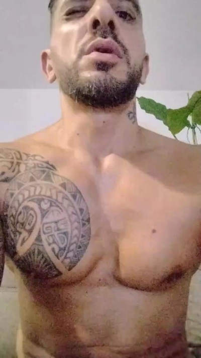 keurty1 live cam on Cam4