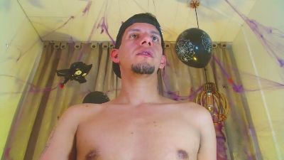 kevin__fox_ live cam on Cam4