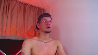 kevin__fox_ live cam on Cam4