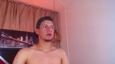 kevin__fox_ live cam on Cam4