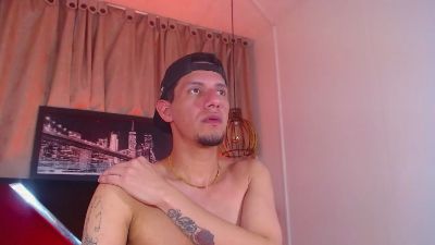 kevin__fox_ live cam on Cam4
