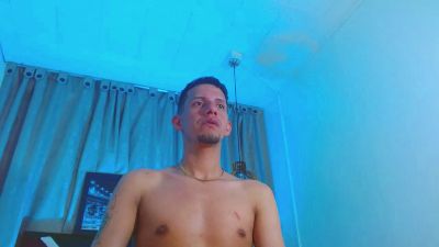 kevin__fox_ live cam on Cam4