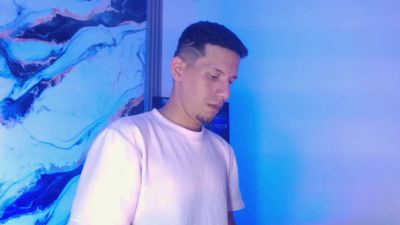 kevin__fox_ live cam on Cam4