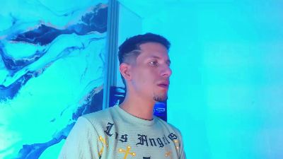 kevin__fox_ live cam on Cam4