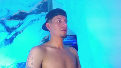 kevin__fox_ live cam on Cam4