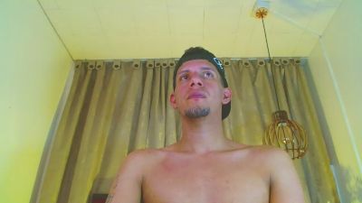 kevin__fox_ live cam on Cam4