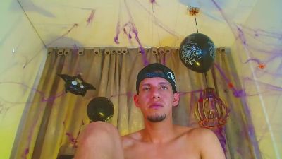 kevin__fox_ live cam on Cam4
