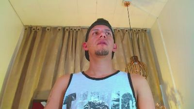 kevin__fox_ live cam on Cam4