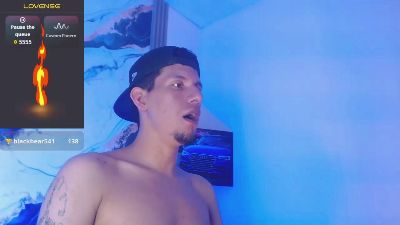 kevin__fox_ live cam on Cam4