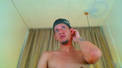 kevin__fox_ live cam on Cam4