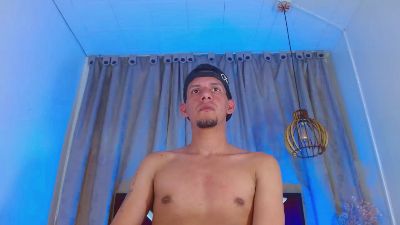 kevin__fox_ live cam on Cam4
