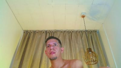 kevin__fox_ live cam on Cam4