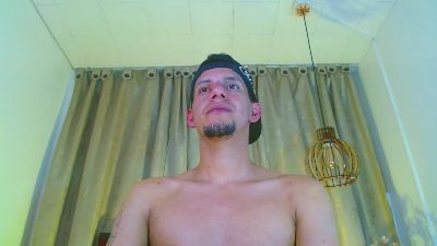 kevin__fox_ live cam on Cam4