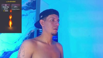 kevin__fox_ live cam on Cam4