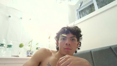 kevinchan001 live cam on Cam4
