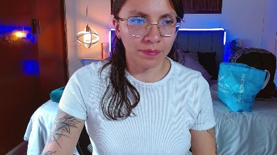 kharlamorrys_ live cam on Cam4
