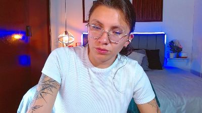 kharlamorrys_ live cam on Cam4