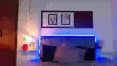 kharlamorrys_ live cam on Cam4