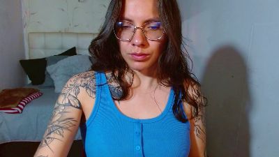 kharlamorrys_ live cam on Cam4