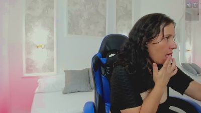 khatrina_shir live cam on Cam4