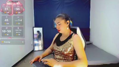 flirt chatroom Khiara Moretti