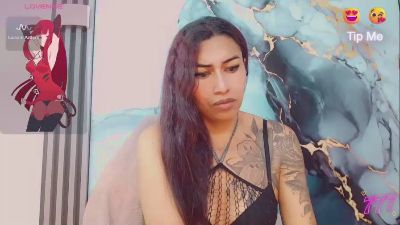 khiara_moretti live cam on Cam4