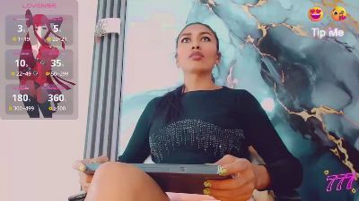 khiara_moretti live cam on Cam4