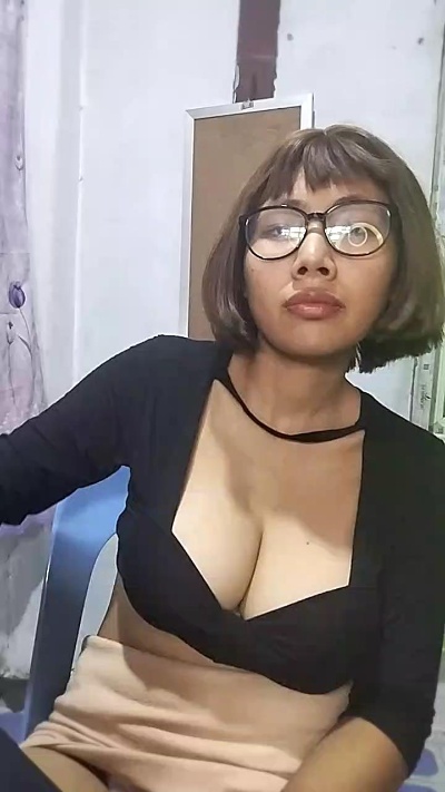 khinsu_live live cam on Cam4