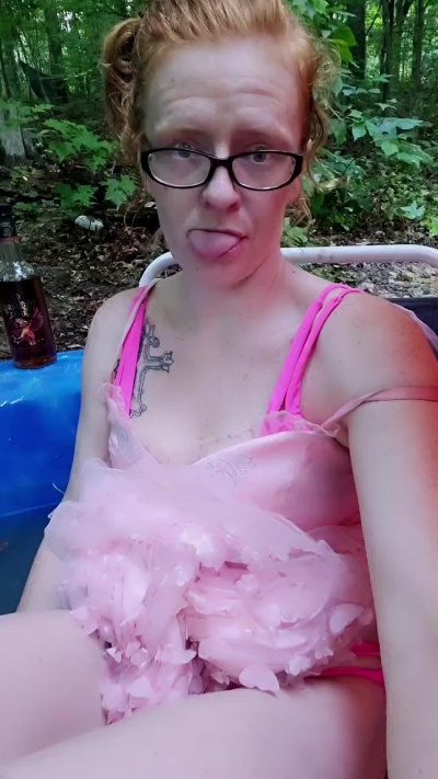 kiahismyhero live cam on Cam4