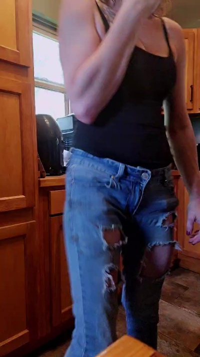 kiahismyhero live cam on Cam4