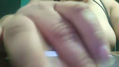 kiki2729_xxx4 live cam on Cam4