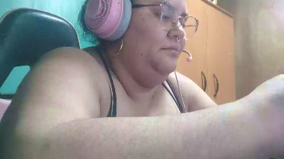 kiki2729_xxx4 live cam on Cam4