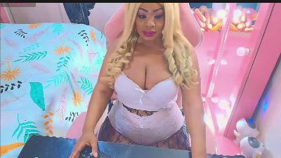 kimberlybellu live cam on Cam4